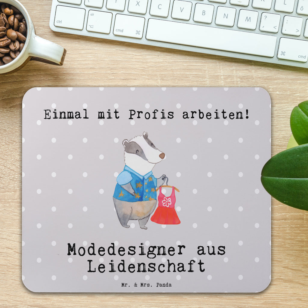 Mauspad Modedesigner aus Leidenschaft Mousepad, Computer zubehör, Büroausstattung, PC Zubehör, Arbeitszimmer, Mauspad, Einzigartiges Mauspad, Designer Mauspad, Mausunterlage, Mauspad Büro, Beruf, Ausbildung, Jubiläum, Abschied, Rente, Kollege, Kollegin, Geschenk, Schenken, Arbeitskollege, Mitarbeiter, Firma, Danke, Dankeschön, Modedesigner, Fashion Designer, Modeschöpfer