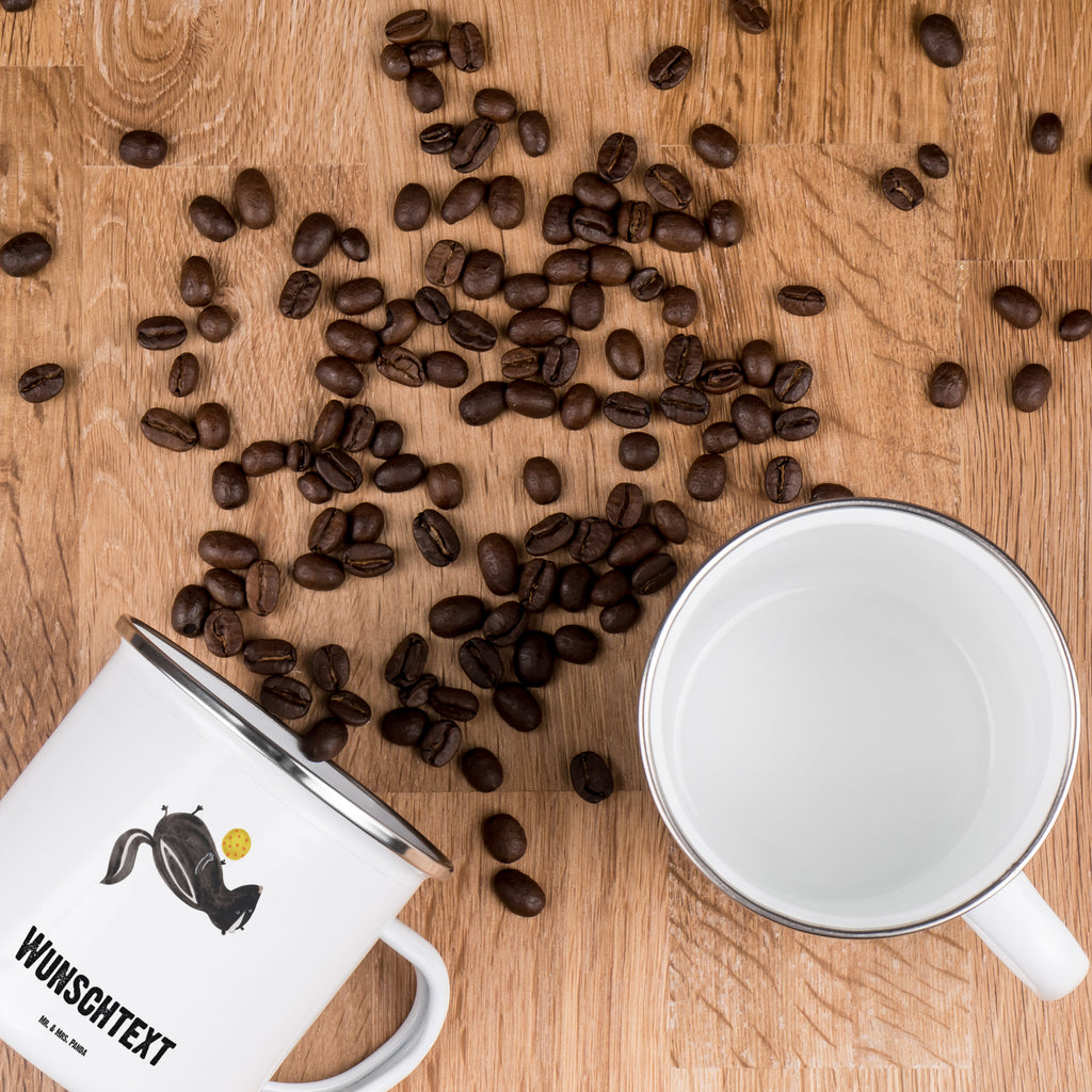 Personalisierte Emaille Tasse Stinktier Ball Emaille Tasse personalisiert, Emaille Tasse mit Namen, Campingtasse personalisiert, Namenstasse, Campingtasse bedrucken, Campinggeschirr personalsisert, tasse mit namen, personalisierte tassen, personalisierte tasse, tasse selbst gestalten, tasse bedrucken, tassen bedrucken, Stinktier, Skunk, Wildtier, Raubtier, Stinker, Stinki, verspielt, Weisheit