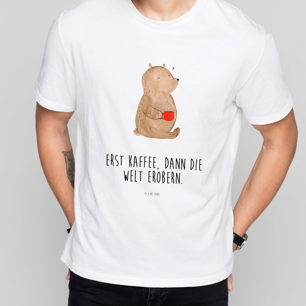 T-Shirt Standard Bär Kaffee T-Shirt, Shirt, Tshirt, Lustiges T-Shirt, T-Shirt mit Spruch, Party, Junggesellenabschied, Jubiläum, Geburstag, Herrn, Damen, Männer, Frauen, Schlafshirt, Nachthemd, Sprüche, Bär, Teddy, Teddybär, Kaffee, Coffee, Bären, guten Morgen, Morgenroutine, Welt erobern, Welt retten, Motivation