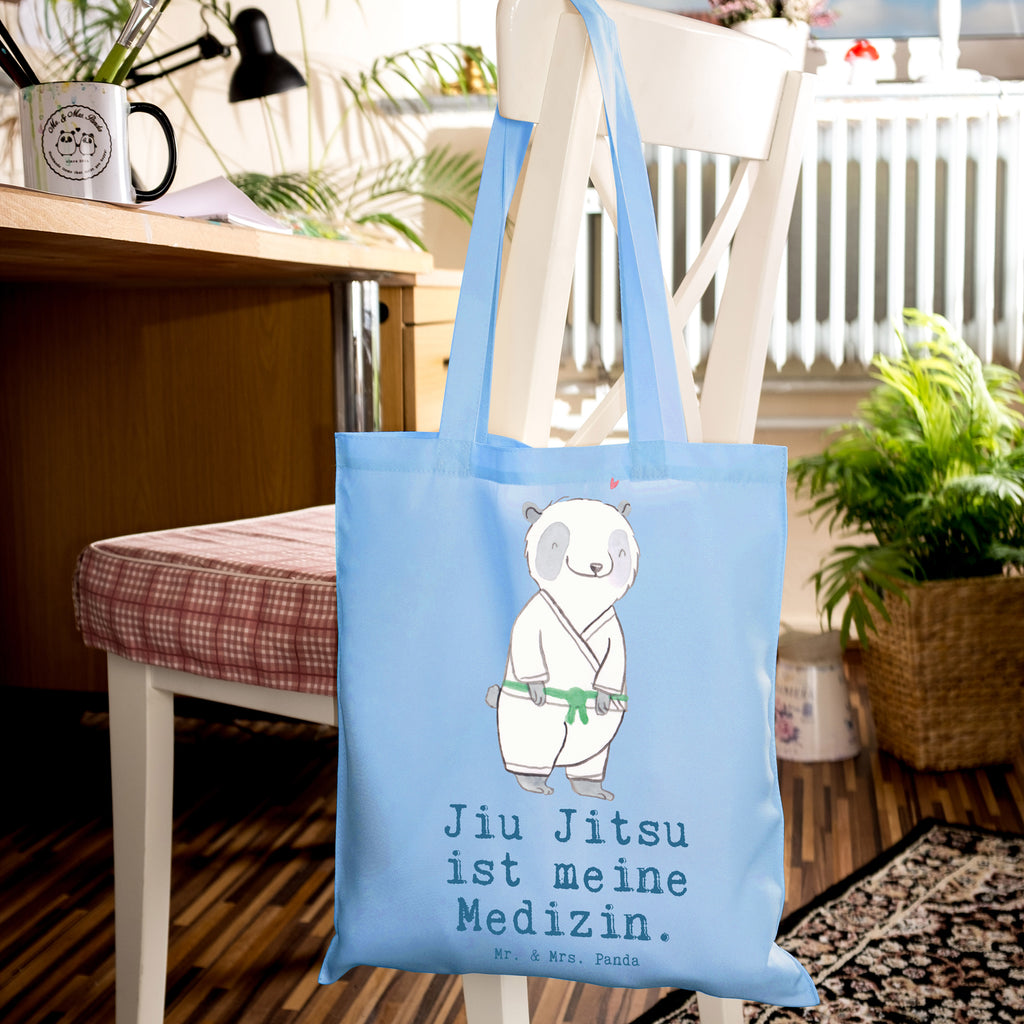 Tragetasche Panda Jiu Jitsu Medizin Beuteltasche, Beutel, Einkaufstasche, Jutebeutel, Stoffbeutel, Tasche, Shopper, Umhängetasche, Strandtasche, Schultertasche, Stofftasche, Tragetasche, Badetasche, Jutetasche, Einkaufstüte, Laptoptasche, Geschenk, Sport, Sportart, Hobby, Schenken, Danke, Dankeschön, Auszeichnung, Gewinn, Sportler, Jiu Jitsu, japanische Kampfkunst, Selbstverteidigung