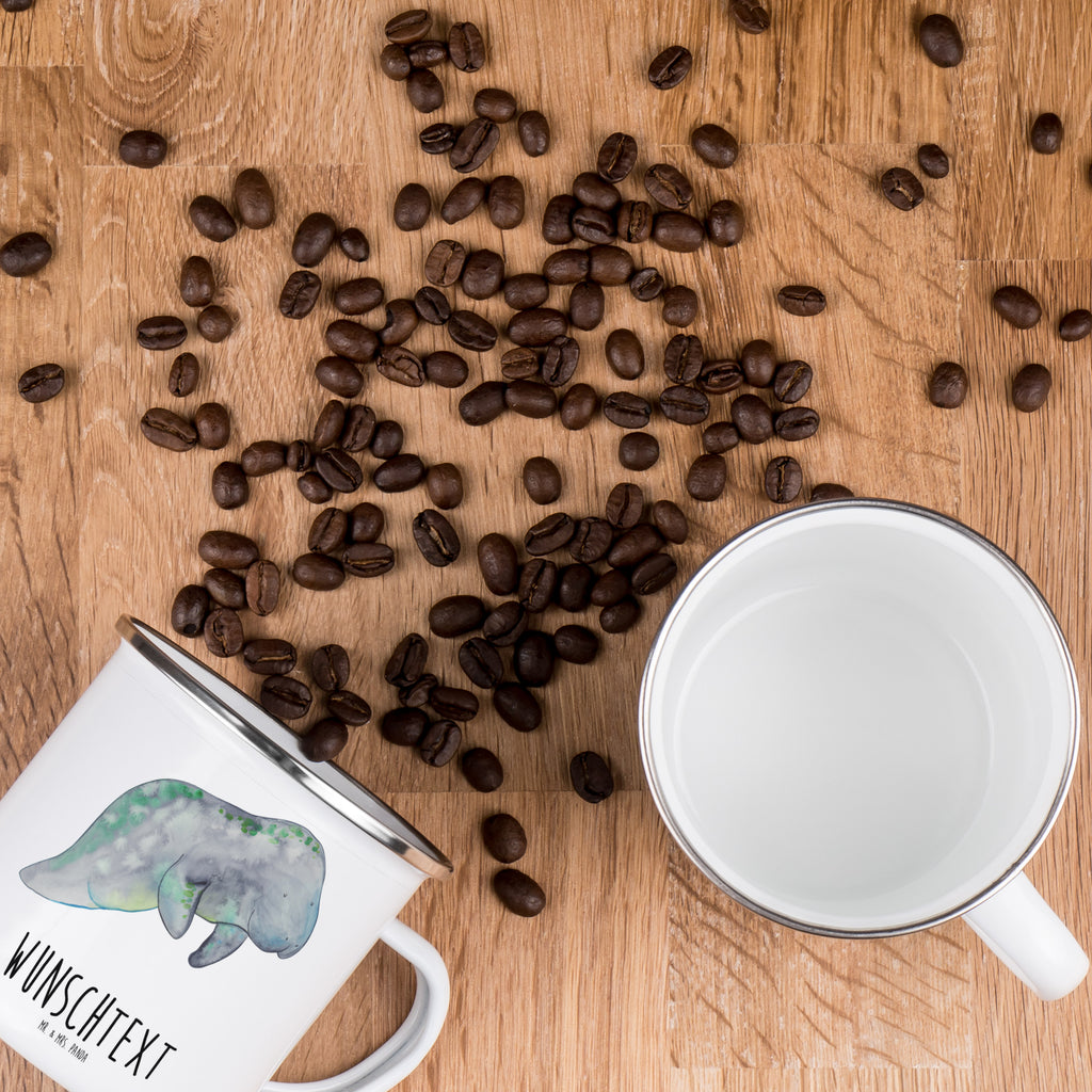 Personalisierte Emaille Tasse Seekuh chillt Emaille Tasse personalisiert, Emaille Tasse mit Namen, Campingtasse personalisiert, Namenstasse, Campingtasse bedrucken, Campinggeschirr personalsisert, tasse mit namen, personalisierte tassen, personalisierte tasse, tasse selbst gestalten, tasse bedrucken, tassen bedrucken, Meerestiere, Meer, Urlaub, Seekuh, Seekühe, Diät, Abnehmen, Zucker, Diätwahn, Essen, Süßigkeiten