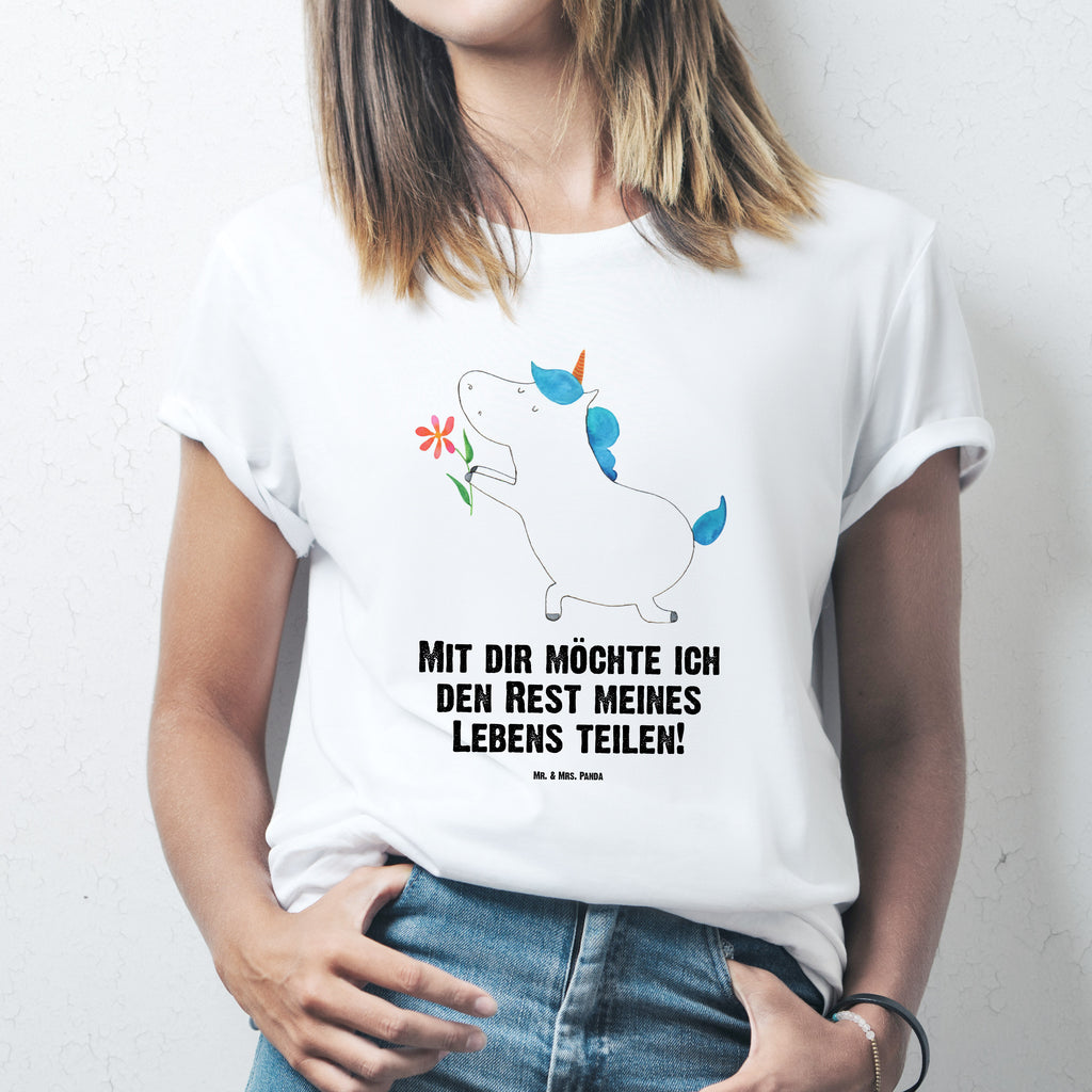 T-Shirt Standard Einhorn Blume T-Shirt, Shirt, Tshirt, Lustiges T-Shirt, T-Shirt mit Spruch, Party, Junggesellenabschied, Jubiläum, Geburstag, Herrn, Damen, Männer, Frauen, Schlafshirt, Nachthemd, Sprüche, Einhorn, Einhörner, Einhorn Deko, Pegasus, Unicorn, Liebe, Liebesbeweis, Antrag, Heiratsantrag, Verlobung, Ehepaar, Pärchen, Partner, Freund, Freundin, Ehe, heiraten