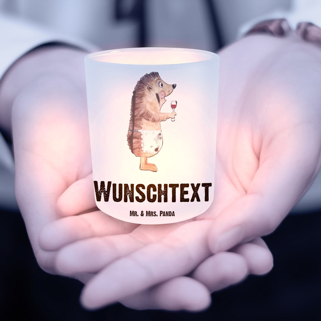 Personalisiertes Windlicht Igel Wein Personalisiertes Windlicht, Personalisiertes Windlicht Glas, Personalisiertes Teelichtglas, Personalisierter Teelichthalter, Personalisiertes Kerzenglas, Personalisierte Kerze, Personalisiertes Teelicht, Windlicht mit Namen, Windlicht Glas mit Namen, Teelichtglas mit Namen, Teelichthalter mit Namen, Teelichter mit Namen, Kerzenglas mit Namen, Kerze mit Namen, Teelicht mit Namen, Namenspersonalisierung, Name, selbst gestalten, Wunschtext, Bedrucken, Tiermotive, Gute Laune, lustige Sprüche, Tiere, Wein Spruch, Igel, Geschenk Weintrinker, Geschenk Weinliebhaber, Wein Deko, Weinglas, Rotwein, Weißwein, Wein trinken