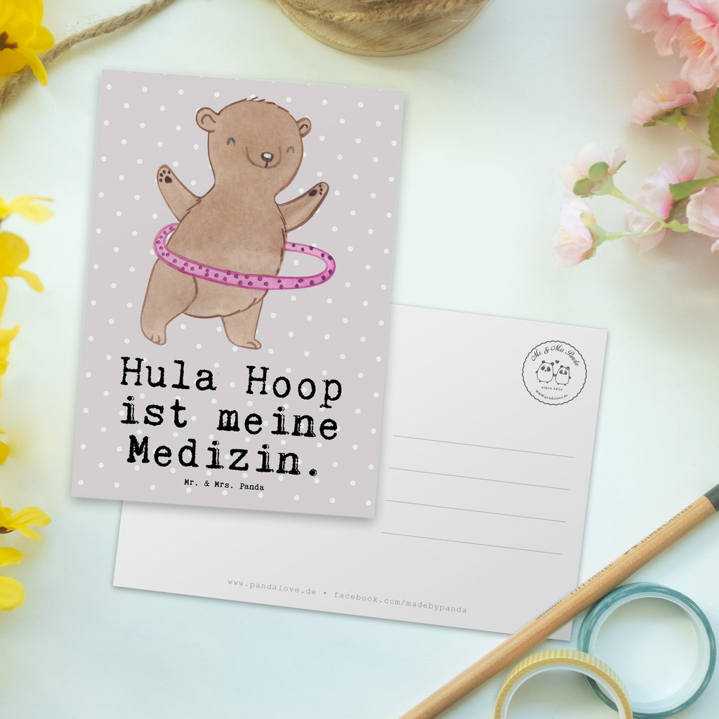 Postkarte Bär Hula Hoop Medizin Postkarte, Karte, Geschenkkarte, Grußkarte, Einladung, Ansichtskarte, Geburtstagskarte, Einladungskarte, Dankeskarte, Ansichtskarten, Einladung Geburtstag, Einladungskarten Geburtstag, Geschenk, Sport, Sportart, Hobby, Schenken, Danke, Dankeschön, Auszeichnung, Gewinn, Sportler, Hula Hoop, Fitness, Training