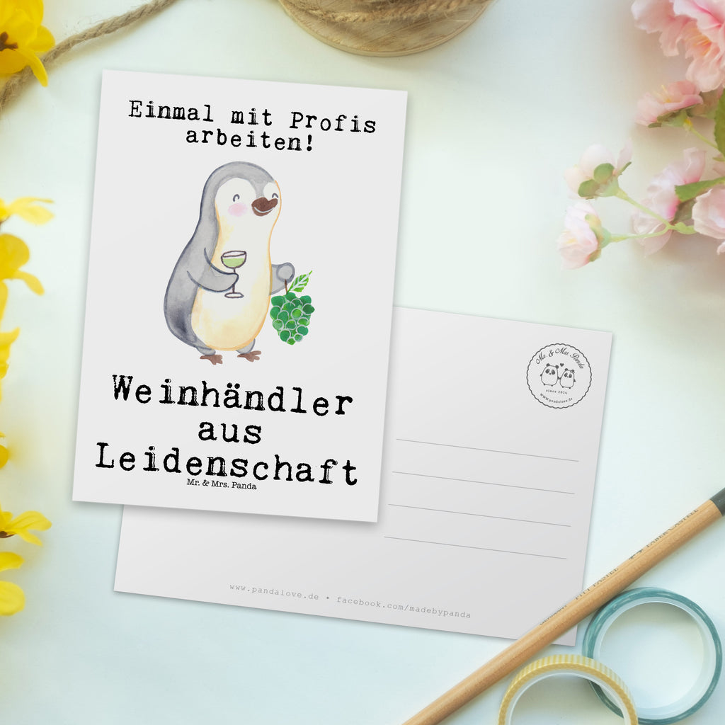 Postkarte Weinhändler aus Leidenschaft Postkarte, Karte, Geschenkkarte, Grußkarte, Einladung, Ansichtskarte, Geburtstagskarte, Einladungskarte, Dankeskarte, Ansichtskarten, Einladung Geburtstag, Einladungskarten Geburtstag, Beruf, Ausbildung, Jubiläum, Abschied, Rente, Kollege, Kollegin, Geschenk, Schenken, Arbeitskollege, Mitarbeiter, Firma, Danke, Dankeschön