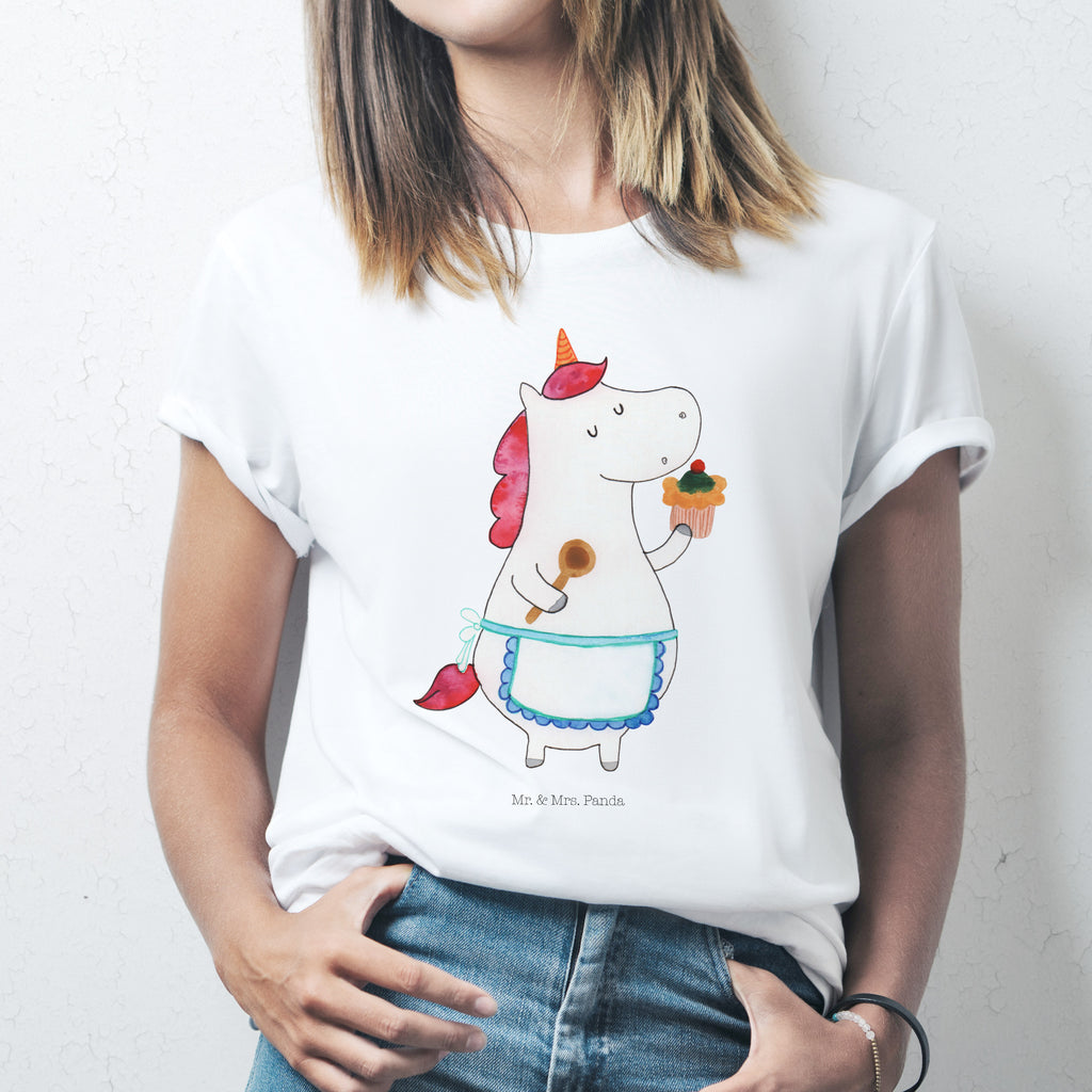 T-Shirt Standard Einhorn Küchenfee T-Shirt, Shirt, Tshirt, Lustiges T-Shirt, T-Shirt mit Spruch, Party, Junggesellenabschied, Jubiläum, Geburstag, Herrn, Damen, Männer, Frauen, Schlafshirt, Nachthemd, Sprüche, Einhorn, Einhörner, Einhorn Deko, Pegasus, Unicorn, backen, Muffin, Motivation, Träumer, träumen, Bäckerin, Hobbykoch, Koch, Torte, Kuchen