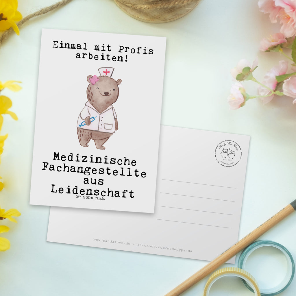 Postkarte Medizinische Fachangestellte aus Leidenschaft Postkarte, Karte, Geschenkkarte, Grußkarte, Einladung, Ansichtskarte, Geburtstagskarte, Einladungskarte, Dankeskarte, Ansichtskarten, Einladung Geburtstag, Einladungskarten Geburtstag, Beruf, Ausbildung, Jubiläum, Abschied, Rente, Kollege, Kollegin, Geschenk, Schenken, Arbeitskollege, Mitarbeiter, Firma, Danke, Dankeschön, Arzthelferin, Medizinische Fachangestellte, Sprechstundenhilfe