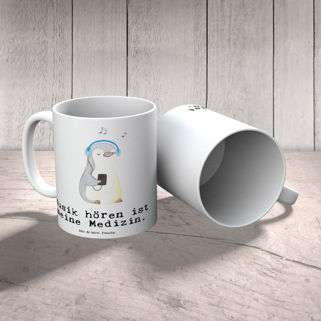 Tasse Pinguin Musik hören Tasse, Kaffeetasse, Teetasse, Becher, Kaffeebecher, Teebecher, Keramiktasse, Porzellantasse, Büro Tasse, Geschenk Tasse, Tasse Sprüche, Tasse Motive, Kaffeetassen, Tasse bedrucken, Designer Tasse, Cappuccino Tassen, Schöne Teetassen, Geschenk, Sport, Sportart, Hobby, Schenken, Danke, Dankeschön, Auszeichnung, Gewinn, Sportler, Musik hören, Lieblingssong