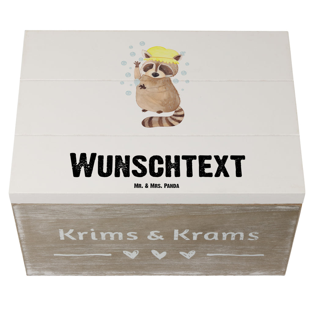 Personalisierte Holzkiste Waschbär Holzkiste mit Namen, Kiste mit Namen, Schatzkiste mit Namen, Truhe mit Namen, Schatulle mit Namen, Erinnerungsbox mit Namen, Erinnerungskiste, mit Namen, Dekokiste mit Namen, Aufbewahrungsbox mit Namen, Holzkiste Personalisiert, Kiste Personalisiert, Schatzkiste Personalisiert, Truhe Personalisiert, Schatulle Personalisiert, Erinnerungsbox Personalisiert, Erinnerungskiste Personalisiert, Dekokiste Personalisiert, Aufbewahrungsbox Personalisiert, Geschenkbox personalisiert, GEschenkdose personalisiert, Tiermotive, Gute Laune, lustige Sprüche, Tiere, Waschbär, Tagträumen, Plan, Fröhlich, waschen, Seifenblasen