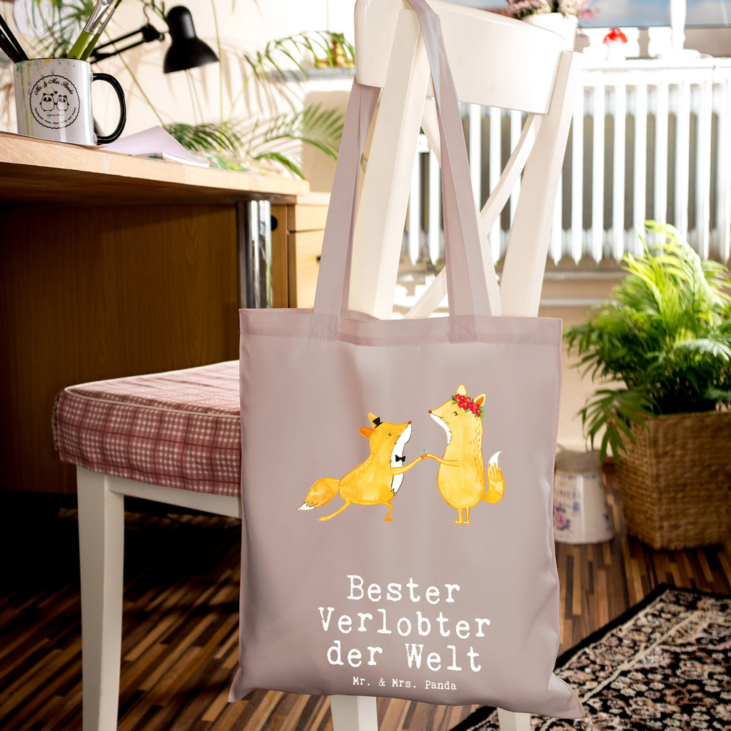 Tragetasche Fuchs Bester Verlobter der Welt Beuteltasche, Beutel, Einkaufstasche, Jutebeutel, Stoffbeutel, für, Dankeschön, Geschenk, Schenken, Geburtstag, Geburtstagsgeschenk, Geschenkidee, Danke, Bedanken, Mitbringsel, Freude machen, Geschenktipp, Verlobter, Verloben, Verlobung, Traummann, Mann, Freund, Ehemann, Zukünftiger, Hochzeit, Ehe