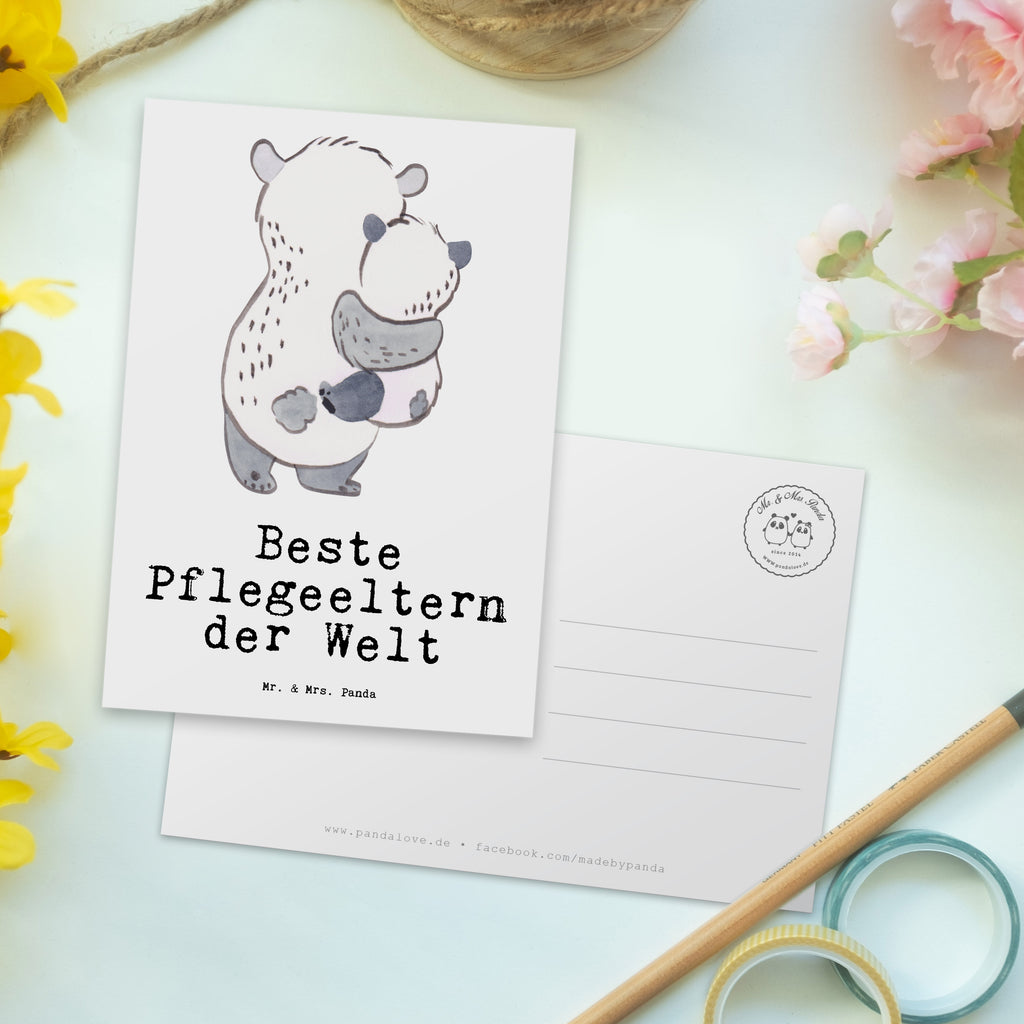 Postkarte Panda Beste Pflegeeltern der Welt Postkarte, Karte, Geschenkkarte, Grußkarte, Einladung, Ansichtskarte, Geburtstagskarte, Einladungskarte, Dankeskarte, Ansichtskarten, Einladung Geburtstag, Einladungskarten Geburtstag, für, Dankeschön, Geschenk, Schenken, Geburtstag, Geburtstagsgeschenk, Geschenkidee, Danke, Bedanken, Mitbringsel, Freude machen, Geschenktipp, Pflegeeltern, Pflegekind, Adoption, Eltern, Mama, Papa, Mami, Papi, Familie, Elternpaar, Mama und Papa