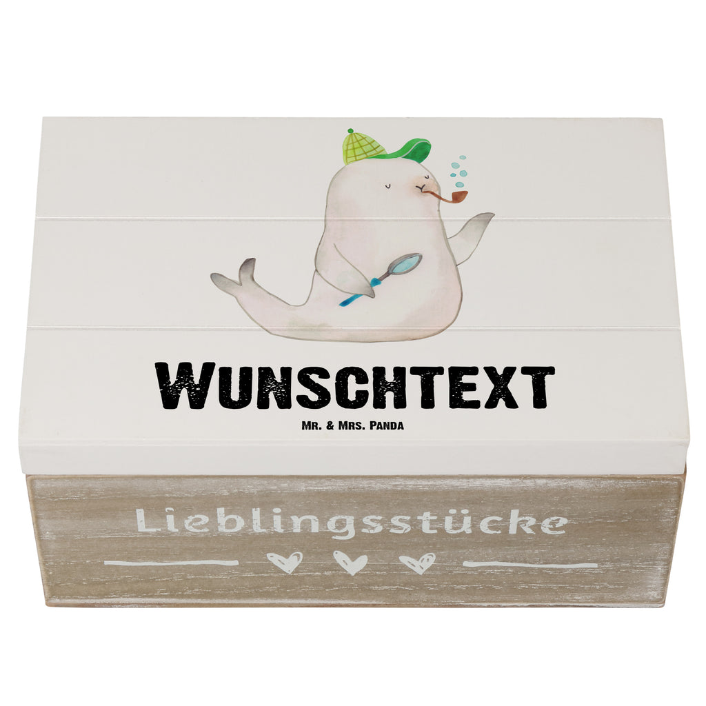 Personalisierte Holzkiste Robbe Sherlock Holzkiste mit Namen, Kiste mit Namen, Schatzkiste mit Namen, Truhe mit Namen, Schatulle mit Namen, Erinnerungsbox mit Namen, Erinnerungskiste, mit Namen, Dekokiste mit Namen, Aufbewahrungsbox mit Namen, Holzkiste Personalisiert, Kiste Personalisiert, Schatzkiste Personalisiert, Truhe Personalisiert, Schatulle Personalisiert, Erinnerungsbox Personalisiert, Erinnerungskiste Personalisiert, Dekokiste Personalisiert, Aufbewahrungsbox Personalisiert, Geschenkbox personalisiert, GEschenkdose personalisiert, Tiermotive, Gute Laune, lustige Sprüche, Tiere