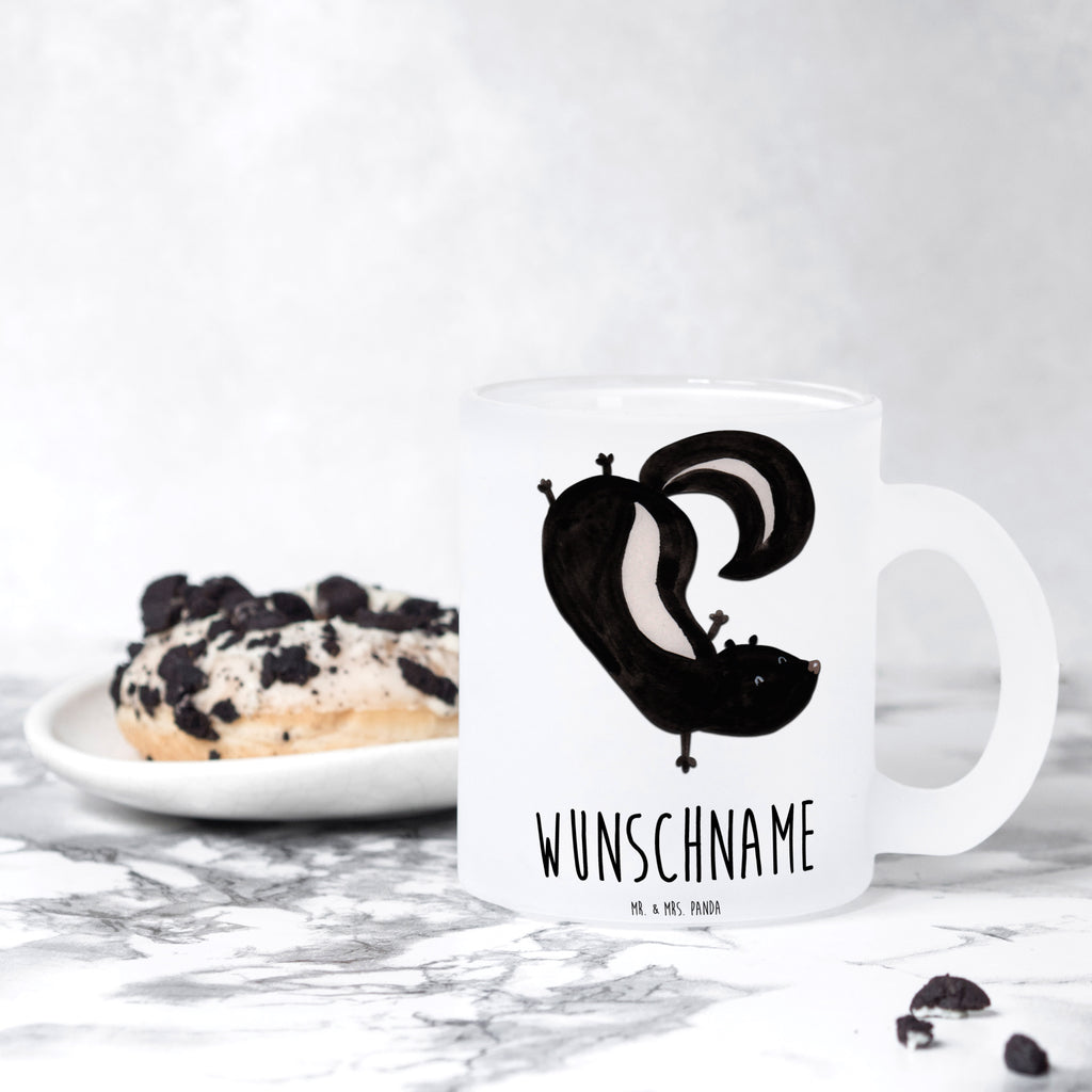 Personalisierte Teetasse Stinktier Handstand Personalisierte Teetasse, Personalisiertes Teeglas, Personalisierter Teebecher, Personalisierte Glas Teetasse, Personalisierte Teetasse aus Glas, Teetasse mit Namen, Teeglas mit Namen, Teebecher mit Namen, Glas Teetasse mit Namen, Teetasse aus Glas mit Namen, Teetasse Wunschname, Teetasse selbst gestalten., Stinktier, Skunk, Wildtier, Raubtier, Stinker, Stinki, Spielplatz, verpielt, Kind