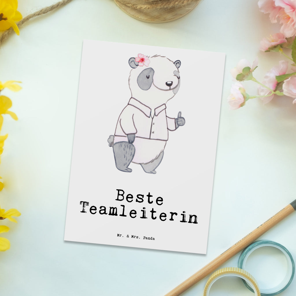 Postkarte Panda Beste Teamleiterin Postkarte, Karte, Geschenkkarte, Grußkarte, Einladung, Ansichtskarte, Geburtstagskarte, Einladungskarte, Dankeskarte, Ansichtskarten, Einladung Geburtstag, Einladungskarten Geburtstag, für, Dankeschön, Geschenk, Schenken, Geburtstag, Geburtstagsgeschenk, Geschenkidee, Danke, Bedanken, Mitbringsel, Freude machen, Geschenktipp, Teamleiterin, Seminarleiterin, Gruppenleiterin, Leiterin, Kollegin, Chefin, Vorgesetzte, Abschied, Abschiedsgeschenk, Ruhestand