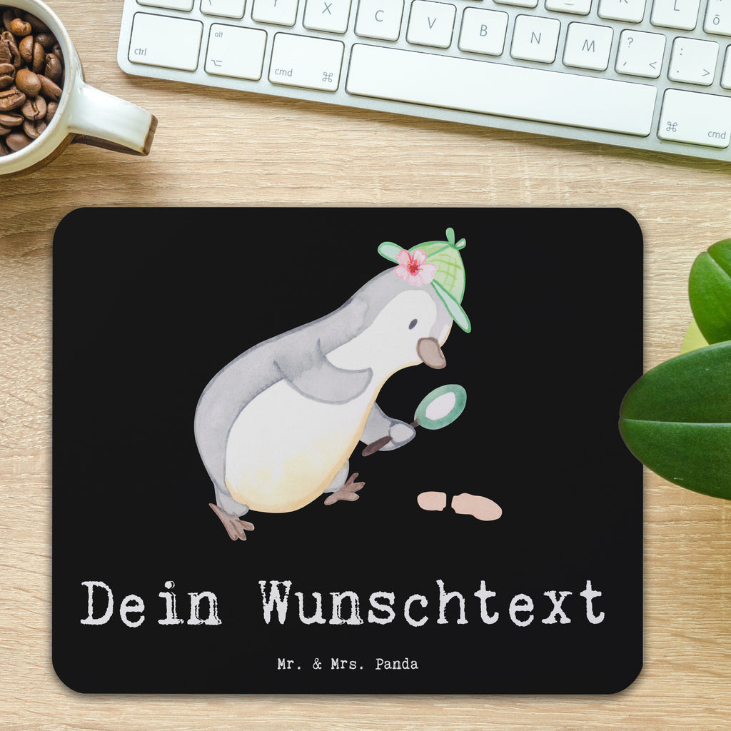 Personalisiertes Mauspad Detektivin mit Herz Personalisiertes Mousepad, Personalisiertes Mouse Pad, Personalisiertes Mauspad, Mauspad mit Namen, Mousepad mit Namen, Mauspad bedrucken, Mousepad bedrucken, Namensaufdruck, selbst bedrucken, Arbeitszimmer Geschenk, Büro Geschenk, Mouse Pad mit Namen, Selbst bedrucken, Individuelles Mauspad, Einzigartiges Mauspad, Mauspad mit Namen gestalten, Beruf, Ausbildung, Jubiläum, Abschied, Rente, Kollege, Kollegin, Geschenk, Schenken, Arbeitskollege, Mitarbeiter, Firma, Danke, Dankeschön, Detektivin, Ermittlerin, Agentin, Privatdetektei, Berufsdetektivin, Wirtschaftsdetektei, Detektivausbildung, Spurensuche