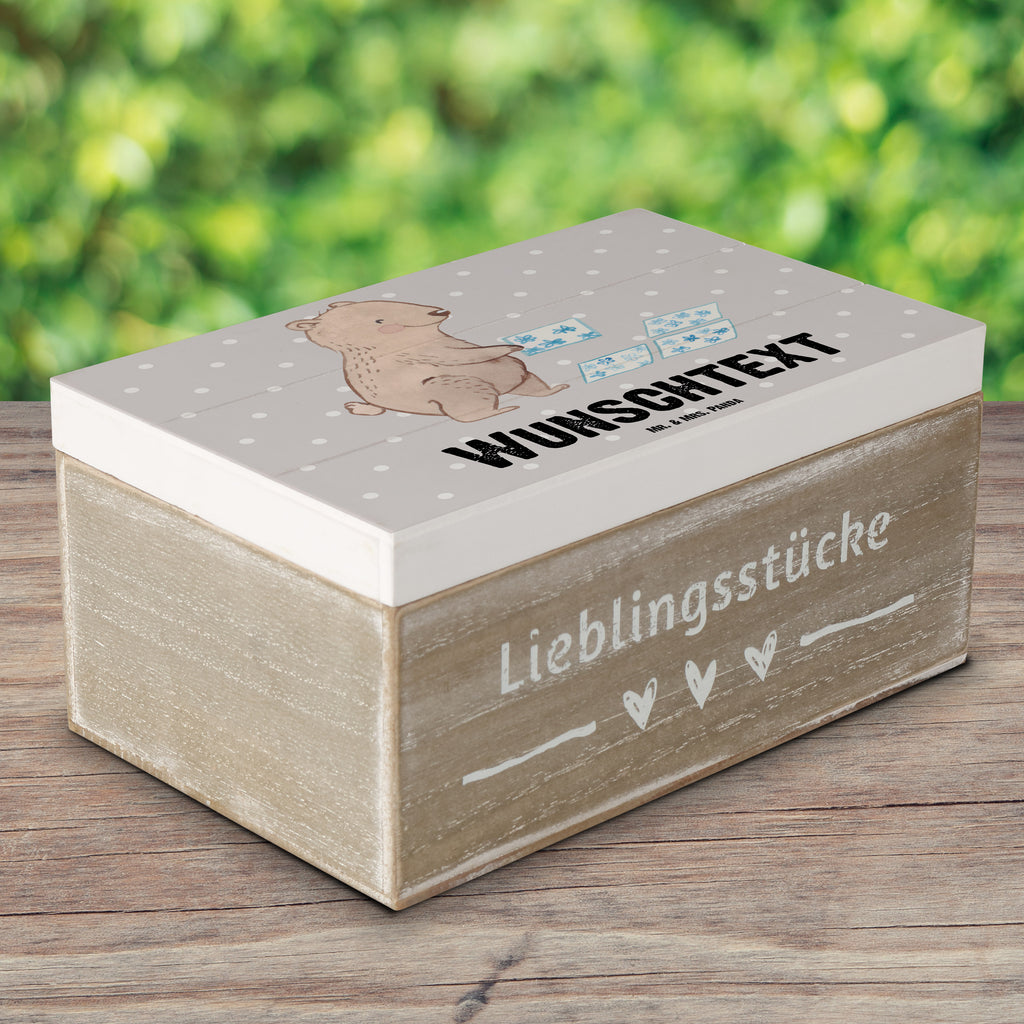 Personalisierte Holzkiste Fliesenleger Herz Holzkiste mit Namen, Kiste mit Namen, Schatzkiste mit Namen, Truhe mit Namen, Schatulle mit Namen, Erinnerungsbox mit Namen, Erinnerungskiste, mit Namen, Dekokiste mit Namen, Aufbewahrungsbox mit Namen, Holzkiste Personalisiert, Kiste Personalisiert, Schatzkiste Personalisiert, Truhe Personalisiert, Schatulle Personalisiert, Erinnerungsbox Personalisiert, Erinnerungskiste Personalisiert, Dekokiste Personalisiert, Aufbewahrungsbox Personalisiert, Geschenkbox personalisiert, GEschenkdose personalisiert, Beruf, Ausbildung, Jubiläum, Abschied, Rente, Kollege, Kollegin, Geschenk, Schenken, Arbeitskollege, Mitarbeiter, Firma, Danke, Dankeschön, Fliesenleger, Gesellenprüfung, Fliesenlegermeister, Fliesenlegerbetrieb, Fliesenfachhandel, Handwerk