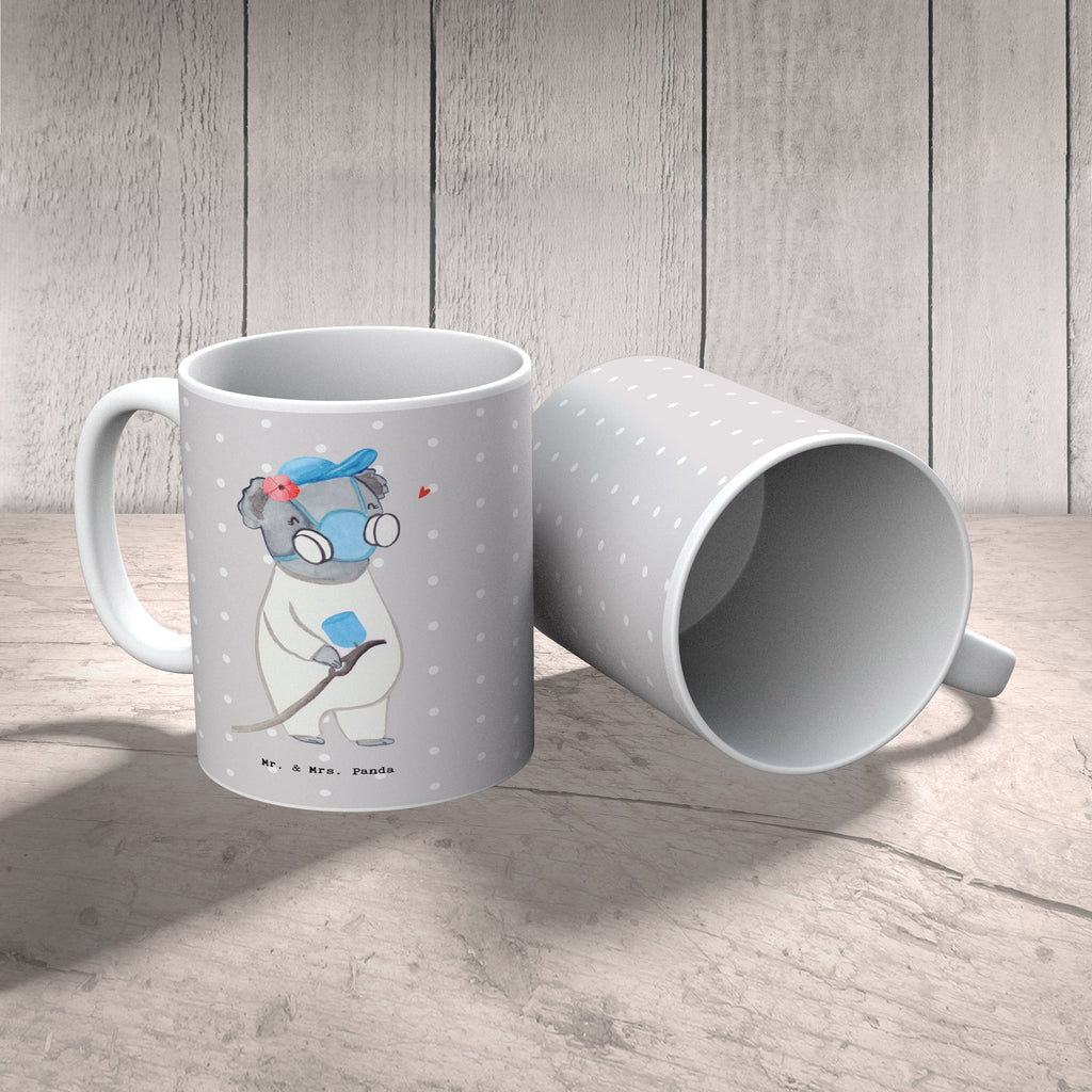 Tasse Lackiererin mit Herz Tasse, Kaffeetasse, Teetasse, Becher, Kaffeebecher, Teebecher, Keramiktasse, Porzellantasse, Büro Tasse, Geschenk Tasse, Tasse Sprüche, Tasse Motive, Kaffeetassen, Tasse bedrucken, Designer Tasse, Cappuccino Tassen, Schöne Teetassen, Beruf, Ausbildung, Jubiläum, Abschied, Rente, Kollege, Kollegin, Geschenk, Schenken, Arbeitskollege, Mitarbeiter, Firma, Danke, Dankeschön, Lackiererin, Lackierermeisterin, Werkstatt Lackiererin, Gesellenprüfung