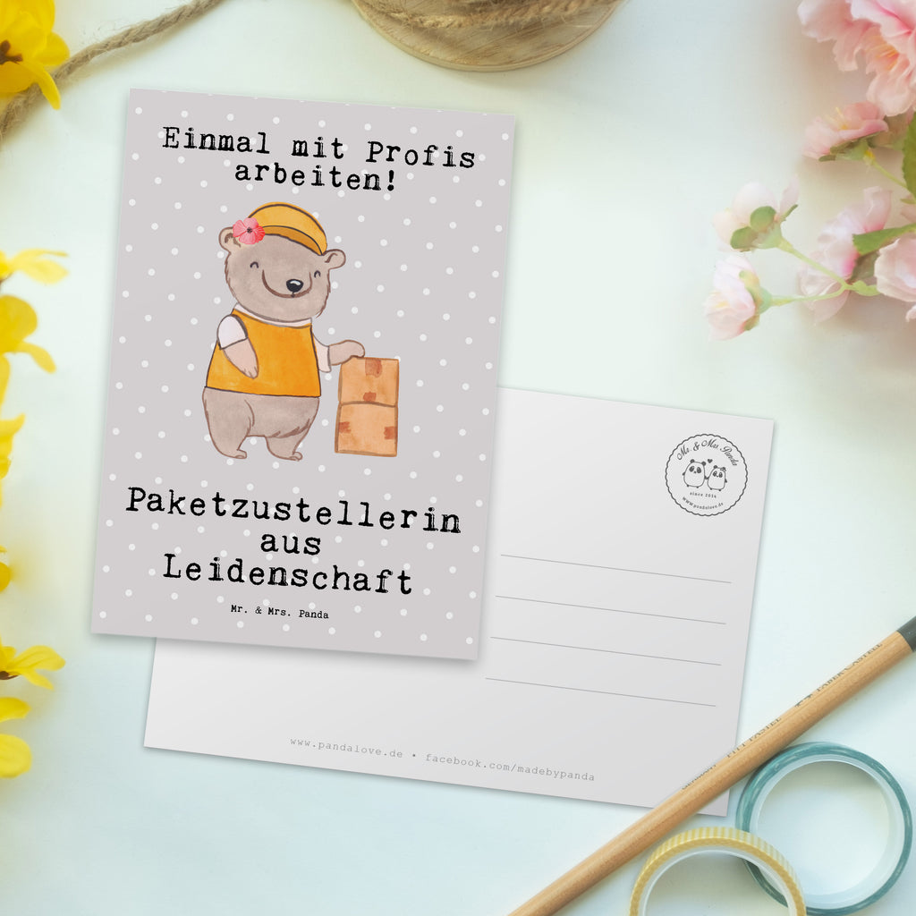 Postkarte Paketzustellerin aus Leidenschaft Postkarte, Karte, Geschenkkarte, Grußkarte, Einladung, Ansichtskarte, Geburtstagskarte, Einladungskarte, Dankeskarte, Ansichtskarten, Einladung Geburtstag, Einladungskarten Geburtstag, Beruf, Ausbildung, Jubiläum, Abschied, Rente, Kollege, Kollegin, Geschenk, Schenken, Arbeitskollege, Mitarbeiter, Firma, Danke, Dankeschön, Paketzustellerin, Paketbotin, Zustellservice Pakete