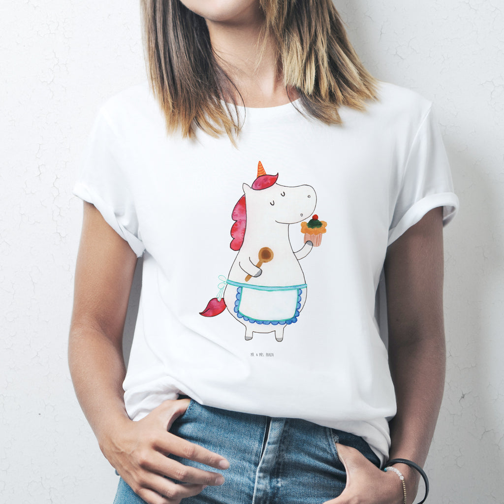 T-Shirt Standard Einhorn Küchenfee T-Shirt, Shirt, Tshirt, Lustiges T-Shirt, T-Shirt mit Spruch, Party, Junggesellenabschied, Jubiläum, Geburstag, Herrn, Damen, Männer, Frauen, Schlafshirt, Nachthemd, Sprüche, Einhorn, Einhörner, Einhorn Deko, Pegasus, Unicorn, backen, Muffin, Motivation, Träumer, träumen, Bäckerin, Hobbykoch, Koch, Torte, Kuchen