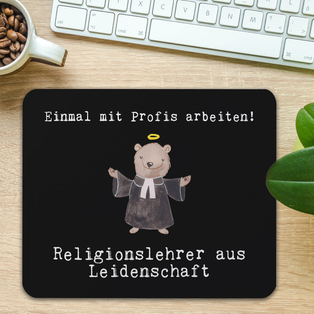 Mauspad Religionslehrer aus Leidenschaft Mousepad, Computer zubehör, Büroausstattung, PC Zubehör, Arbeitszimmer, Mauspad, Einzigartiges Mauspad, Designer Mauspad, Mausunterlage, Mauspad Büro, Beruf, Ausbildung, Jubiläum, Abschied, Rente, Kollege, Kollegin, Geschenk, Schenken, Arbeitskollege, Mitarbeiter, Firma, Danke, Dankeschön, Religionslehrer, Reli Lehrer, Schule, Grundschule