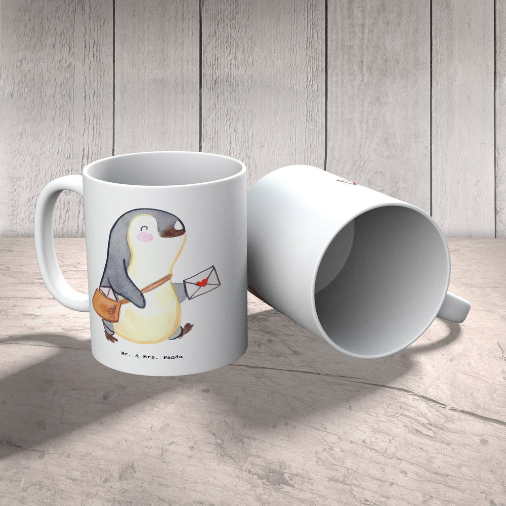 Tasse Postbote mit Herz Tasse, Kaffeetasse, Teetasse, Becher, Kaffeebecher, Teebecher, Keramiktasse, Porzellantasse, Büro Tasse, Geschenk Tasse, Tasse Sprüche, Tasse Motive, Kaffeetassen, Tasse bedrucken, Designer Tasse, Cappuccino Tassen, Schöne Teetassen, Beruf, Ausbildung, Jubiläum, Abschied, Rente, Kollege, Kollegin, Geschenk, Schenken, Arbeitskollege, Mitarbeiter, Firma, Danke, Dankeschön, Postbote, Briefzusteller, Briefträger, Postler