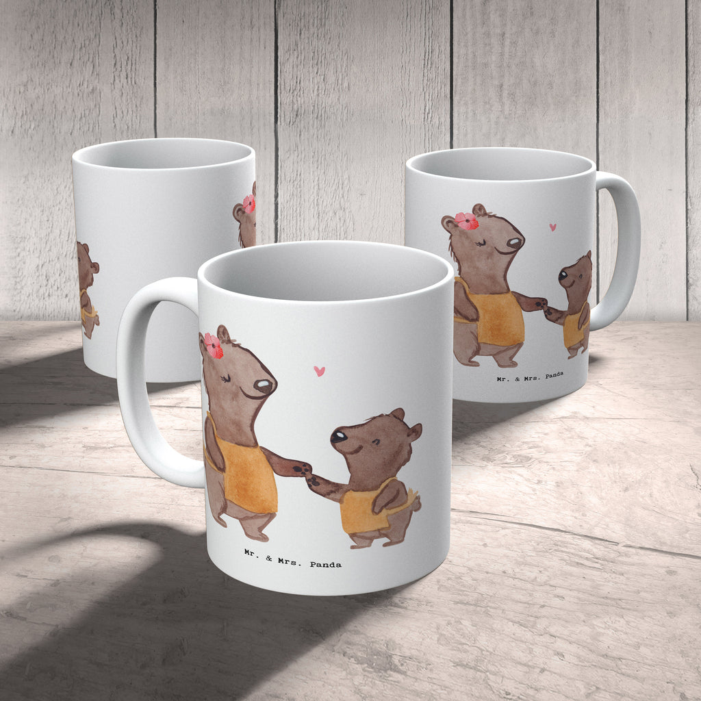 Tasse Arbeitserzieherin mit Herz Tasse, Kaffeetasse, Teetasse, Becher, Kaffeebecher, Teebecher, Keramiktasse, Porzellantasse, Büro Tasse, Geschenk Tasse, Tasse Sprüche, Tasse Motive, Kaffeetassen, Tasse bedrucken, Designer Tasse, Cappuccino Tassen, Schöne Teetassen, Beruf, Ausbildung, Jubiläum, Abschied, Rente, Kollege, Kollegin, Geschenk, Schenken, Arbeitskollege, Mitarbeiter, Firma, Danke, Dankeschön, Arbeitserzieherin, Arbeitspädagogin, Studium