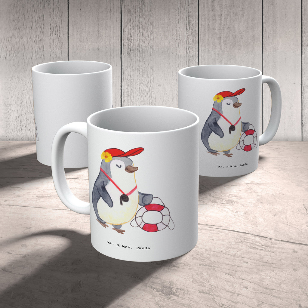 Tasse Bademeisterin mit Herz Tasse, Kaffeetasse, Teetasse, Becher, Kaffeebecher, Teebecher, Keramiktasse, Porzellantasse, Büro Tasse, Geschenk Tasse, Tasse Sprüche, Tasse Motive, Kaffeetassen, Tasse bedrucken, Designer Tasse, Cappuccino Tassen, Schöne Teetassen, Beruf, Ausbildung, Jubiläum, Abschied, Rente, Kollege, Kollegin, Geschenk, Schenken, Arbeitskollege, Mitarbeiter, Firma, Danke, Dankeschön, Bademeisterin, Rettungsschwimmerin, Schwimmmeisterin, Schwimmbad, Freibad, Badeanstalt, Schwimmverein, Schwimmschule