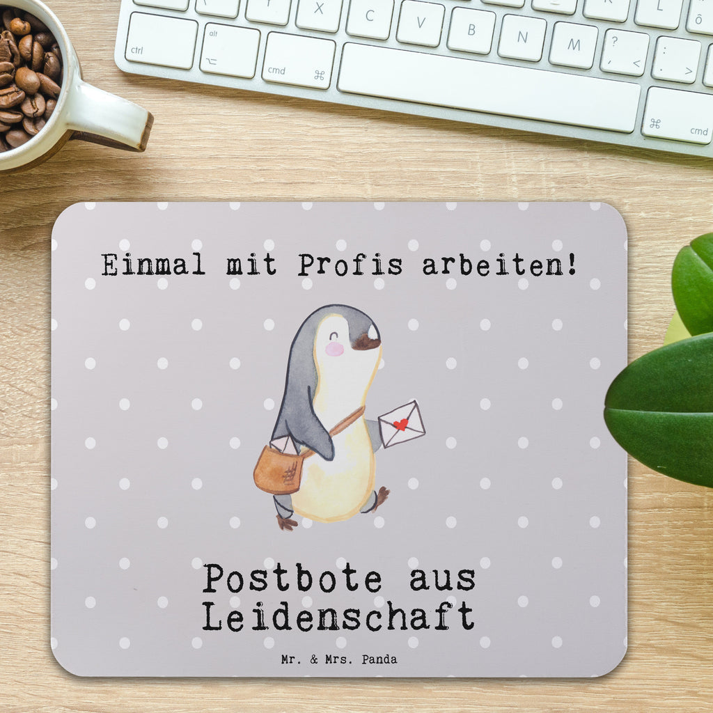 Mauspad Postbote aus Leidenschaft Mousepad, Computer zubehör, Büroausstattung, PC Zubehör, Arbeitszimmer, Mauspad, Einzigartiges Mauspad, Designer Mauspad, Mausunterlage, Mauspad Büro, Beruf, Ausbildung, Jubiläum, Abschied, Rente, Kollege, Kollegin, Geschenk, Schenken, Arbeitskollege, Mitarbeiter, Firma, Danke, Dankeschön, Postbote, Briefzusteller, Briefträger, Postler