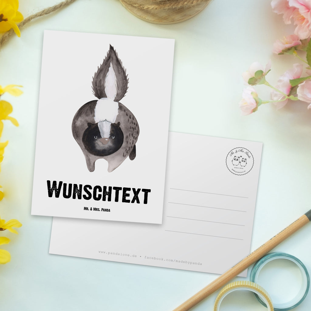 Personalisierte Postkarte Stinktier Angriff Postkarte mit Namen, Postkarte bedrucken, Postkarte mit Wunschtext, Postkarte personalisierbar, Geschenkkarte mit Namen, Grußkarte mit Namen, Karte mit Namen, Einladung mit Namen, Ansichtskarte mit Namen, Geschenkkarte mit Wunschtext, Grußkarte mit Wunschtext, Karte mit Wunschtext, Einladung mit Wunschtext, Ansichtskarte mit Wunschtext, Stinktier, Skunk, Wildtier, Raubtier, Stinker, Stinki, wütend, Drohung