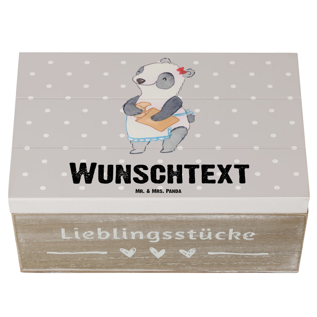 Personalisierte Holzkiste Bäckereifachverkäuferin mit Herz Holzkiste mit Namen, Kiste mit Namen, Schatzkiste mit Namen, Truhe mit Namen, Schatulle mit Namen, Erinnerungsbox mit Namen, Erinnerungskiste, mit Namen, Dekokiste mit Namen, Aufbewahrungsbox mit Namen, Holzkiste Personalisiert, Kiste Personalisiert, Schatzkiste Personalisiert, Truhe Personalisiert, Schatulle Personalisiert, Erinnerungsbox Personalisiert, Erinnerungskiste Personalisiert, Dekokiste Personalisiert, Aufbewahrungsbox Personalisiert, Geschenkbox personalisiert, GEschenkdose personalisiert, Beruf, Ausbildung, Jubiläum, Abschied, Rente, Kollege, Kollegin, Geschenk, Schenken, Arbeitskollege, Mitarbeiter, Firma, Danke, Dankeschön, Bäckereifachverkäuferin, Backwarenverkäuferin, Bäckerei, Backstube, Bäckerladen, Brotmanufaktur