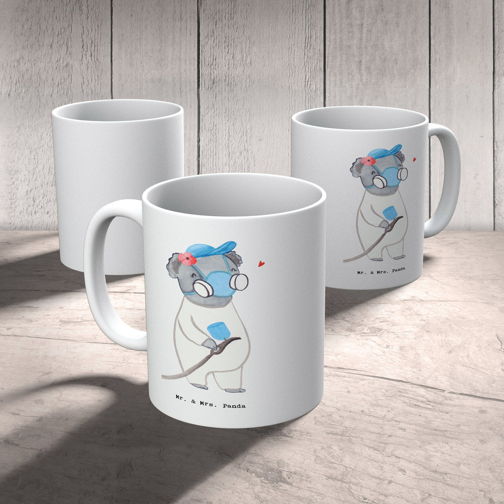 Tasse Lackiererin mit Herz Tasse, Kaffeetasse, Teetasse, Becher, Kaffeebecher, Teebecher, Keramiktasse, Porzellantasse, Büro Tasse, Geschenk Tasse, Tasse Sprüche, Tasse Motive, Kaffeetassen, Tasse bedrucken, Designer Tasse, Cappuccino Tassen, Schöne Teetassen, Beruf, Ausbildung, Jubiläum, Abschied, Rente, Kollege, Kollegin, Geschenk, Schenken, Arbeitskollege, Mitarbeiter, Firma, Danke, Dankeschön, Lackiererin, Lackierermeisterin, Werkstatt Lackiererin, Gesellenprüfung