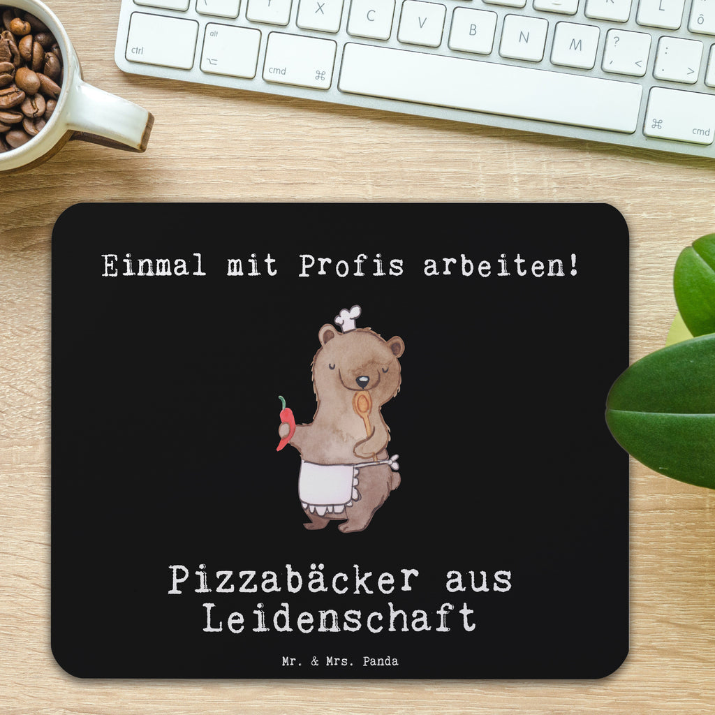 Mauspad Pizzabäcker aus Leidenschaft Mousepad, Computer zubehör, Büroausstattung, PC Zubehör, Arbeitszimmer, Mauspad, Einzigartiges Mauspad, Designer Mauspad, Mausunterlage, Mauspad Büro, Beruf, Ausbildung, Jubiläum, Abschied, Rente, Kollege, Kollegin, Geschenk, Schenken, Arbeitskollege, Mitarbeiter, Firma, Danke, Dankeschön, Lieferdienstmitarbeiter, Pizzabäcker, Pizzabote, Pizzabringdienst, Lieferbringdienst