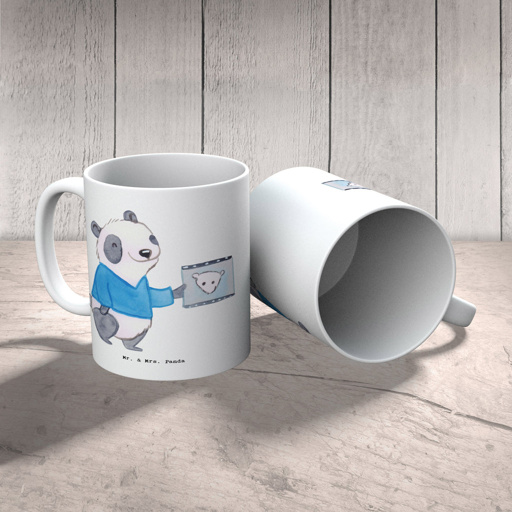 Tasse Radiologie Assistent mit Herz Tasse, Kaffeetasse, Teetasse, Becher, Kaffeebecher, Teebecher, Keramiktasse, Porzellantasse, Büro Tasse, Geschenk Tasse, Tasse Sprüche, Tasse Motive, Kaffeetassen, Tasse bedrucken, Designer Tasse, Cappuccino Tassen, Schöne Teetassen, Beruf, Ausbildung, Jubiläum, Abschied, Rente, Kollege, Kollegin, Geschenk, Schenken, Arbeitskollege, Mitarbeiter, Firma, Danke, Dankeschön