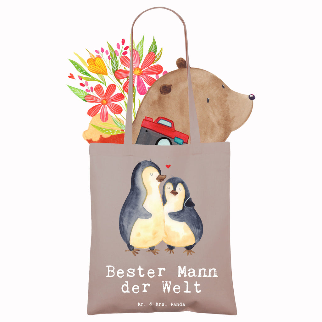 Tragetasche Pinguin Bester Mann der Welt Beuteltasche, Beutel, Einkaufstasche, Jutebeutel, Stoffbeutel, Tasche, Shopper, Umhängetasche, Strandtasche, Schultertasche, Stofftasche, Tragetasche, Badetasche, Jutetasche, Einkaufstüte, Laptoptasche, für, Dankeschön, Geschenk, Schenken, Geburtstag, Geburtstagsgeschenk, Geschenkidee, Danke, Bedanken, Mitbringsel, Freude machen, Geschenktipp, Ehemann, Beste, Mann, Partner, Freund, Traummann, Liebling, Ehepartner, Ehe, Gatte, Lebensgefährte, Bräutigam, Kleinigkeit