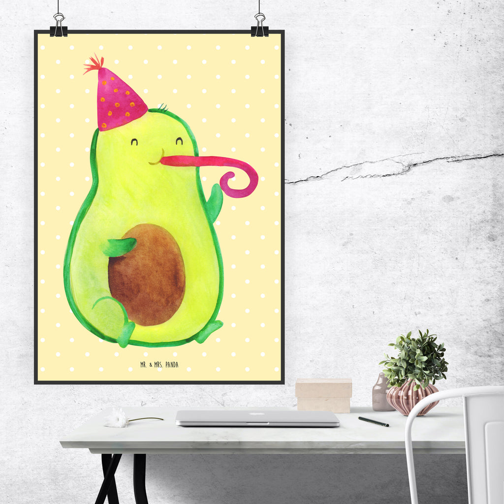 Poster Avocado Partyhupe Poster, Wandposter, Bild, Wanddeko, Küchenposter, Kinderposter, Wanddeko Bild, Raumdekoration, Wanddekoration, Handgemaltes Poster, Mr. & Mrs. Panda Poster, Designposter, Kunstdruck, Posterdruck, Avocado, Veggie, Vegan, Gesund, Party, Feierlichkeit, Feier, Fete, Geburtstag, Gute Laune, Tröte