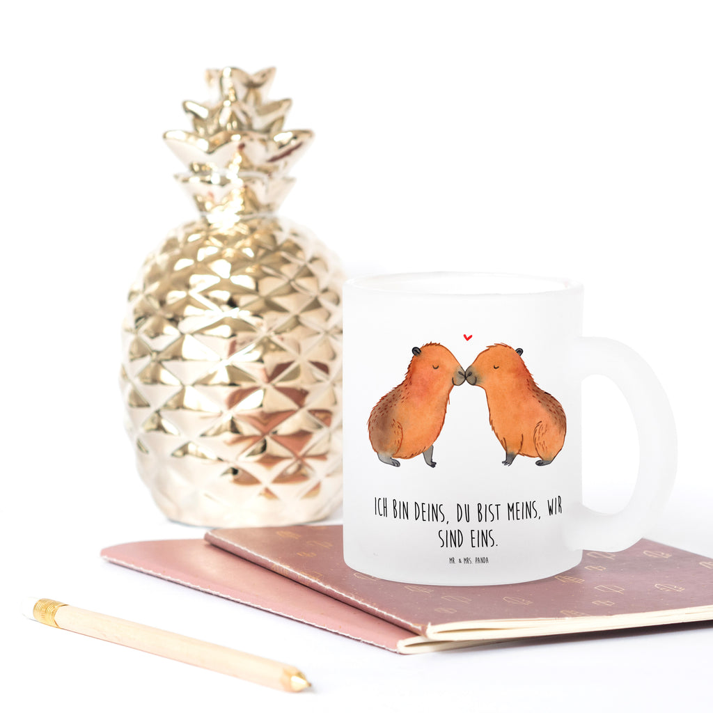 Teetasse Capybara Liebe Teetasse, Teeglas, Teebecher, Tasse mit Henkel, Tasse, Glas Teetasse, Teetasse aus Glas, Tiermotive, Gute Laune, lustige Sprüche, Tiere, Capybara, Liebe, verliebt, Paar, Jahrestag, Kuschel Capybaras, Tierliebe, Romantisches Geschenk, Handgezeichnet, Verschmolzen, Geschenkidee, Beziehung, Partnertiere, Ich bin deins, Du bist meins, Liebesspruch, Herzlich, Valentinstag, Ehejubiläum, Liebesbeweis