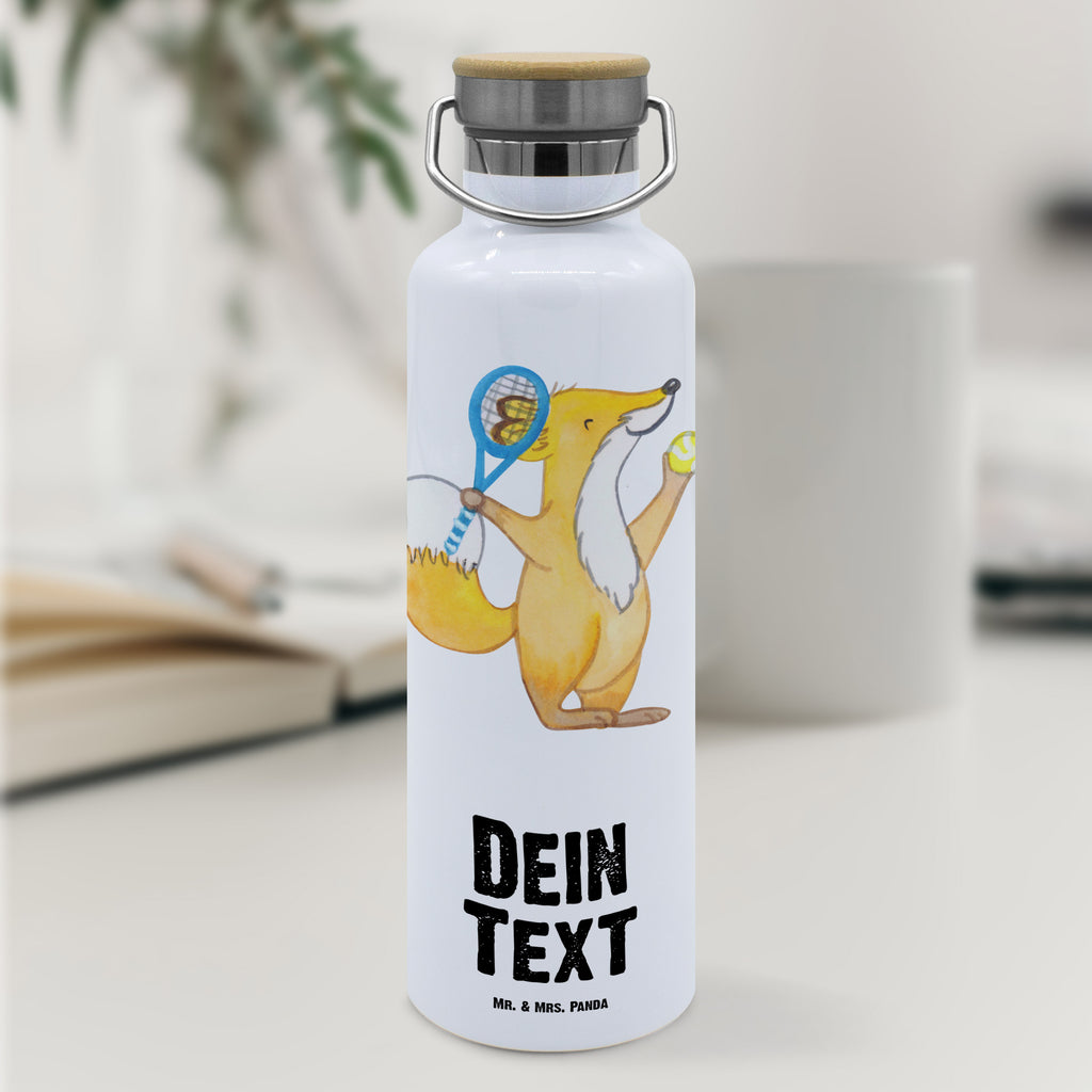 Personalisierte Trinkflasche Fuchs Tennis spielen Personalisierte Trinkflasche, Trinkflasche mit Namen, Trinkflasche bedrucken, Flasche personalisiert, Trinkflasch mit Aufdruck, Trinkflasche Werbegeschenk, Namensaufdruck Trinkflasche, Sportflasche personalisiert, Trinkflasche Sport, Geschenk, Sport, Sportart, Hobby, Schenken, Danke, Dankeschön, Auszeichnung, Gewinn, Sportler, Tennis spielen, Tennisclub, Tennisverein, Tennis Turnier, Ballsportart