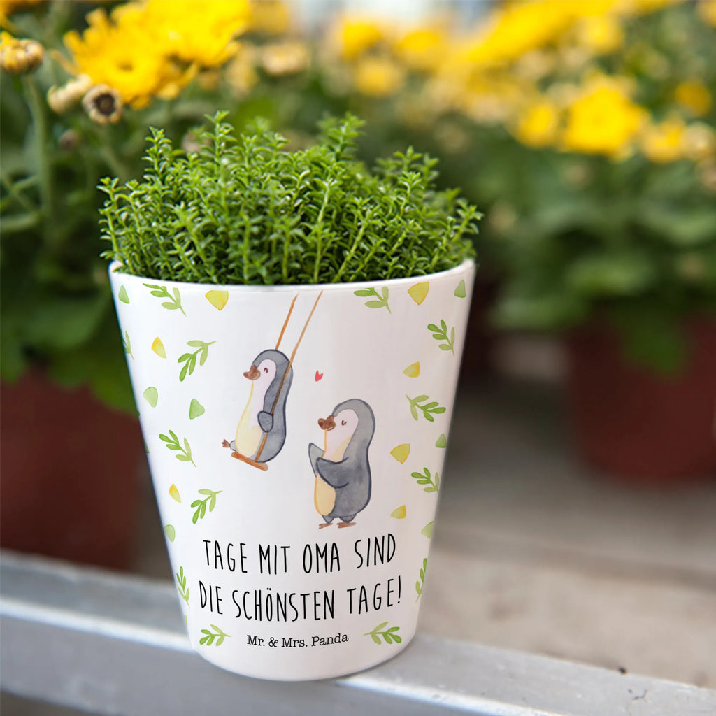 Blumentopf Pinguin Oma schaukeln Übertopf, Pflanztopf, Keramiktopf, Kräutertopf, Topf, Familie, Vatertag, Muttertag, Bruder, Schwester, Mama, Papa, Oma, Opa, beste Oma, Lieblingsoma, Geschenk für Oma, Omi, Großmutter